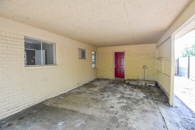 7102 Sunnyhill St, Houston, TX 77088 - photo 7