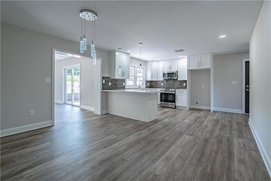 6291 Chestnut St, Zionsville, PA 18092 - photo 7