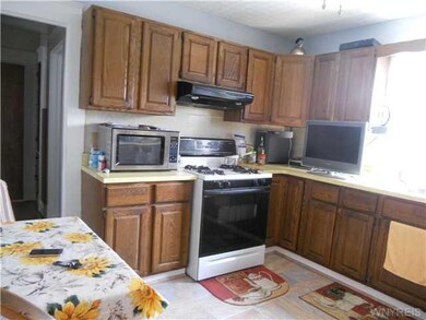 Kitchen upper kitchen