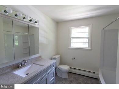 498 Saylors Mill Rd, Spring City, PA 19475 - photo 3