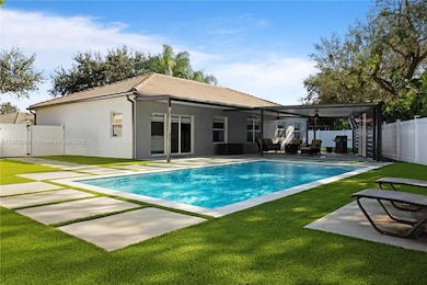 10698 SW 21st St, Miramar, FL 33025 - photo 2