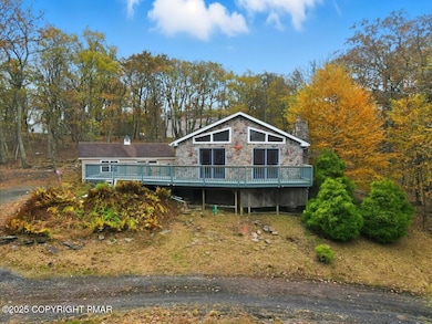 2318 Sunbird Ct, Henryville, PA 18332 - photo 3