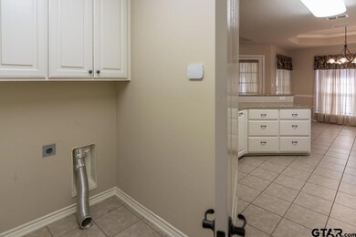 421 421 W Cumberland Rd unit 203, Tyler, TX 75703 - photo 6