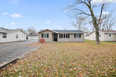 749 W New Monee Rd, Crete, IL 60417 - photo 2