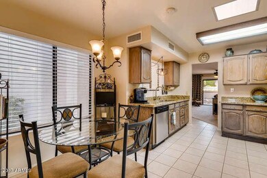 Eat-In Kitchen