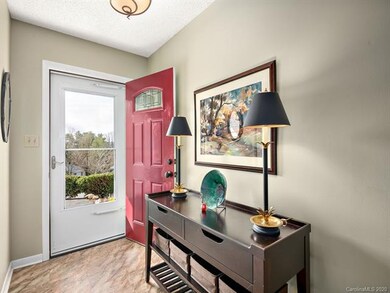 91 Hollybrook Dr, Asheville, NC 28803 - photo 4