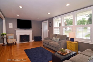 99 Mount View Dr, Cranston, RI 02920 - photo 2