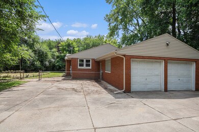 Garage & Turnaround