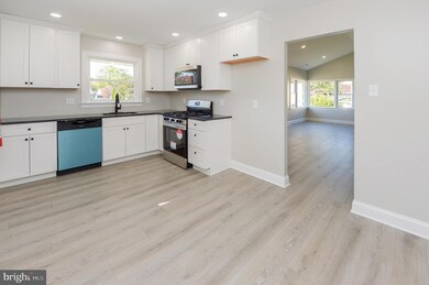 12 Laguna Dr, Magnolia, NJ 08049 - photo 7