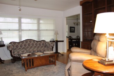 701 7th St, Bay City, TX 77414 - photo 4