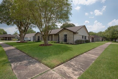 11402 Kirkvalley Dr, Houston, TX 77089 - photo 3