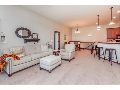 3230 Blackberry Cir SW, Cedar Rapids, IA 52404 - photo 4