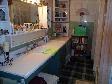 Master Bath/Spa.