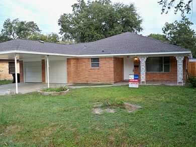 811 Hohl St, Houston, TX 77022 - photo 2