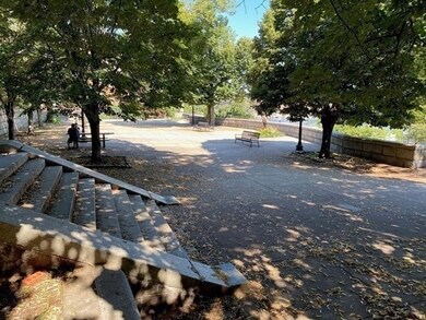 51 Charter St unit 2, Boston, MA 02113 - photo 4