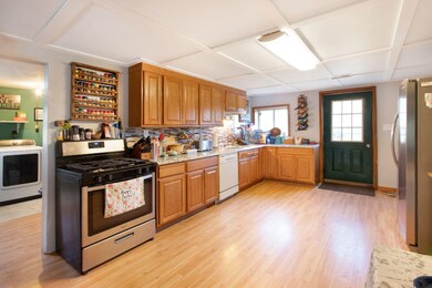 12917 Vergennes St, Lowell, MI 49331 - photo 2