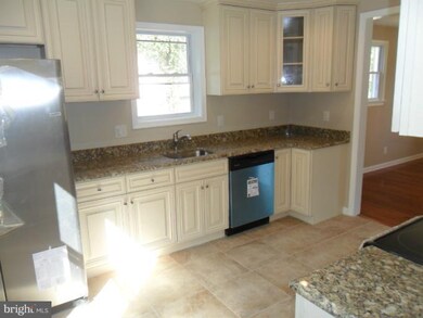 6303 Joyce Dr, Temple Hills, MD 20748 - photo 3