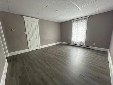 409 W Broad St unit 5, Tamaqua, PA 18252 - photo 2