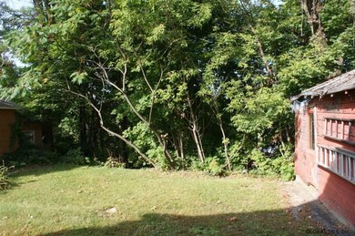 92 Park St, Gloversville, NY 12078 - photo 3