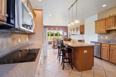 07_9250Livengood_177_Kitchen_LowRes