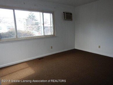 LIVING ROOM (3)