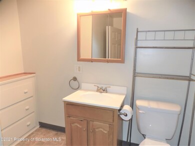 321 N Main St, Eynon, PA 18403 - photo 5