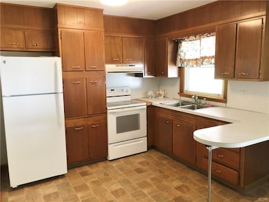 7352 2nd St, Slatington, PA 18080 - photo 5