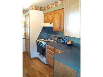 1107 Robins Rd, Lansing, MI 48917 - photo 7