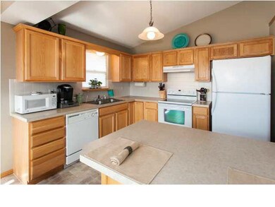 Great counter space and storage space in this kitc