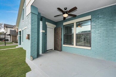2817 Truxillo St unit B, Houston, TX 77004 - photo 4