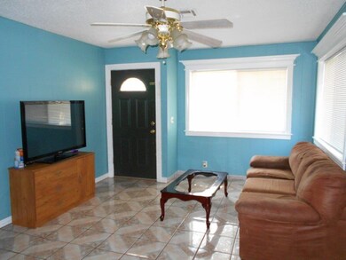 1025 & 1027 W Hendrix St, Rogers, AR 72756 - photo 3