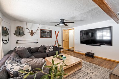 656 Aspen Dr-43