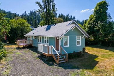 Front32 NW SPRUCE ST. (EXTERIIOR) (1)