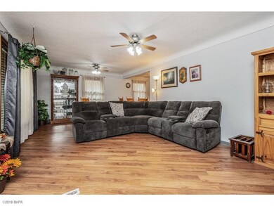 4128 39th Place, Des Moines, IA 50310 - photo 2