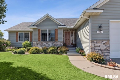 1301 W 62nd Ct, Davenport, IA 52806 - photo 6