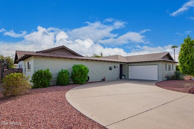 10521 W Mission Ln, Sun City, AZ 85351 - photo 4