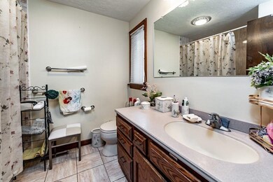 18 Oakcrest Dr, Westfield, MA 01085 - photo 6