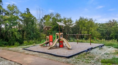 1732 Bennett Village Dr, Maryville, TN 37804 - photo 5