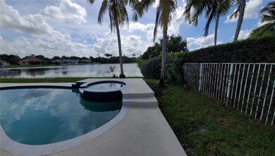 5057 Countrybrook Dr, Cooper City, FL 33330 - photo 4