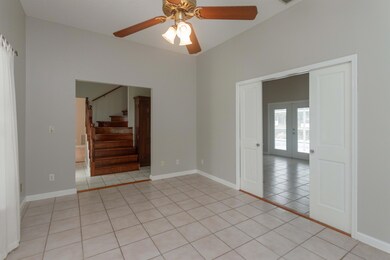 005_Living Room (2)