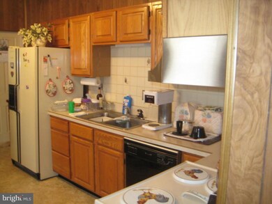 428 High St, Lancaster, PA 17603 - photo 3