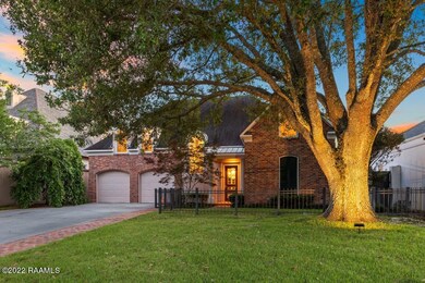 303 Oakleaf-1