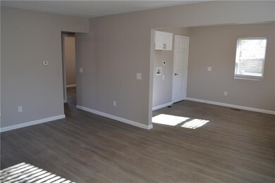 311 S 9th Ave, Beech Grove, IN 46107 - photo 4