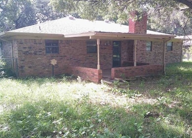 1200 Cliff Dr, Graham, TX 76450 - photo 4