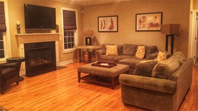 16 Braeburn Cir, Cranston, RI 02921 - photo 7