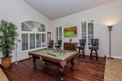 005_Living Room