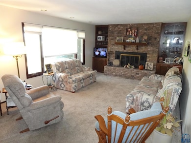 1350 E 6th St, Sheldon, IA 51201 - photo 5