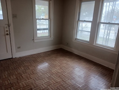 702 W Malone Ave, San Antonio, TX 78225 - photo 5