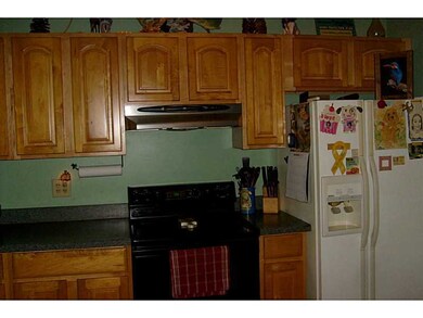 12 Staples Ln, Blackstone, MA 01504 - photo 5