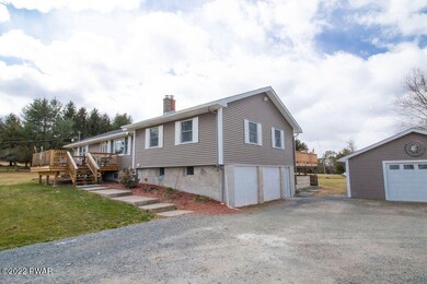 233 Daniels Rd, Honesdale, PA 18431 - photo 5